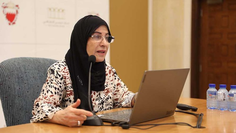 "التنمية السياسية" ينظم محاضرة حول المواطنة المسؤولة والانتماء المؤسسي لموظفي "مركز عيسى الثقافي"