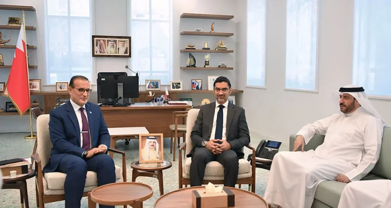 وزير شؤون البلديات والزراعة يستقبل الأمين التنفيذي لهيئة مكافحة الجراد الصحراوي في المنطقة الوسطى