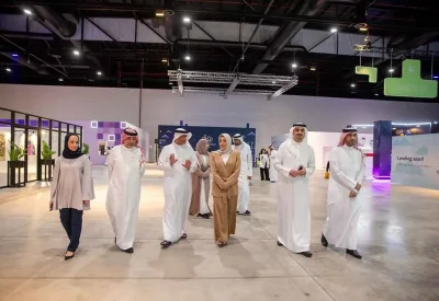 الرئيس التنفيذي للهيئة العامة للتأمين الاجتماعي تطلع على برامج مدينة شباب 2030 وتزور منصة الهيئة