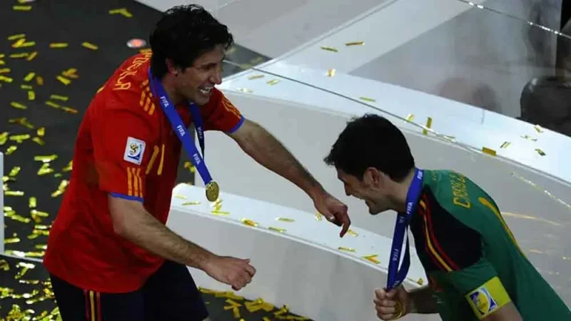 "أرجوك".. بطل مونديال 2010 يستنجد بترامب لرفع منعه دخول أميركا وحضور النهائي