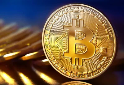 "Coinbase": سعر بيتكوين وصل إلى القاع عند 60 ألف دولار