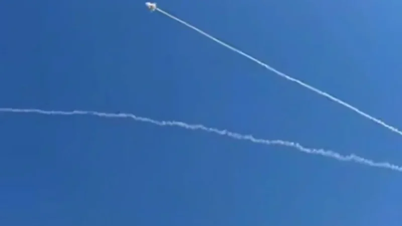 بالفيديو: الجيش الإسرائيلي يعلن اعتراض صاروخ إيراني باتجاه العقبة في الأردن