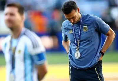 مدرب الأرجنتين يثير الشكوك حول مستقبله بعد خسارة كأس العالم