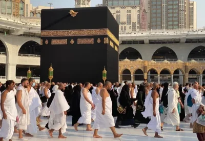 وزارة الحج والعمرة : تأشيرة عمرة متعددة الدخول بصلاحية عام وإقامة تصل إلى 90 يوما