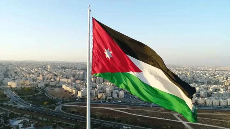 الأردن يطالب المجتمع الدولي بضمان تنفيذ قرارات مجلس الأمن وحماية حرية الملاحة