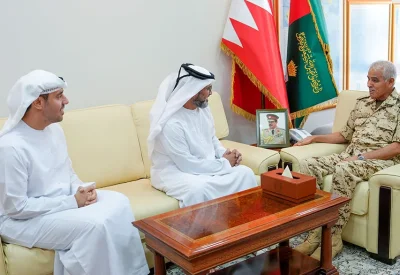 رئيس هيئة الأركان يستقبل الرئيس التنفيذي لمجموعة إيدج الإماراتية