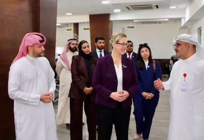 الرئيس التنفيذي لهيئة تنظيم سوق العمل يستقبل السفيرة الأمريكية لدى المملكة