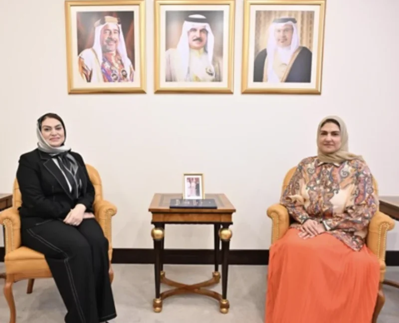مستشار جلالة الملك المعظم للشؤون الثقافية والعلمية تتسلم دراسة حول دور المرأة في السلام