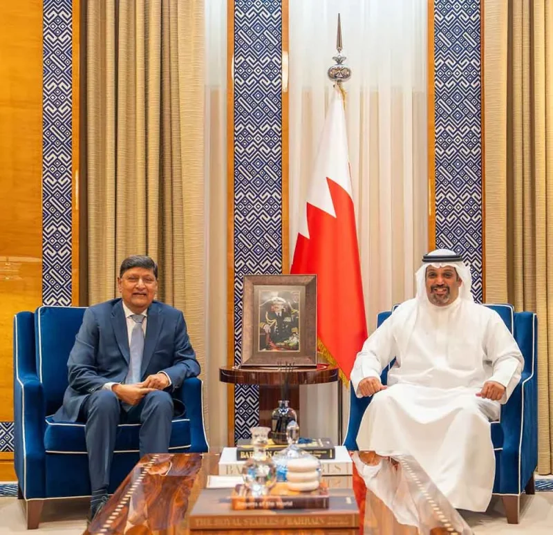 وزير المالية والاقتصاد الوطني يلتقي الرئيس التنفيذي والمدير الطبي لمستشفى الإرسالية الأمريكية