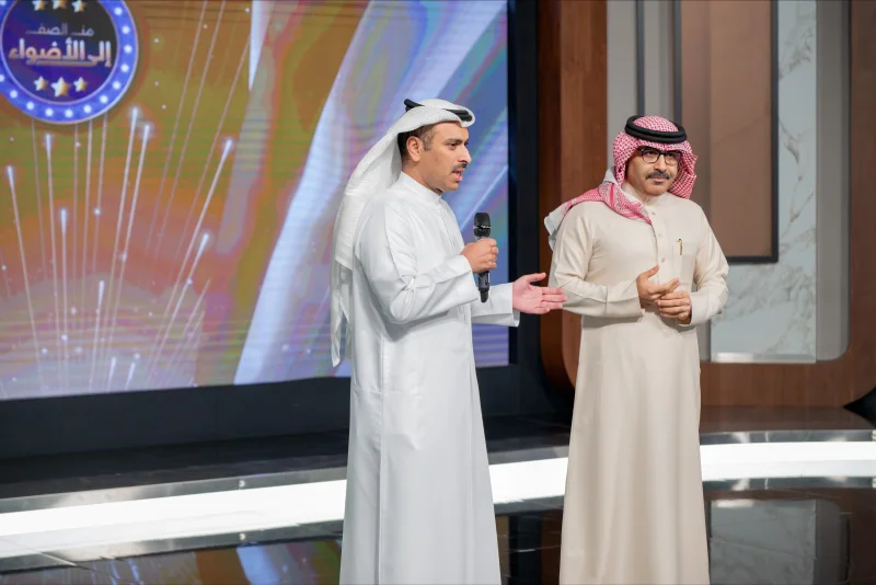 وزير الإعلام ووزير التربية والتعليم يشهدان ختام منافسات برنامج "من الصف إلى الأضواء" وتتويج الفائزين