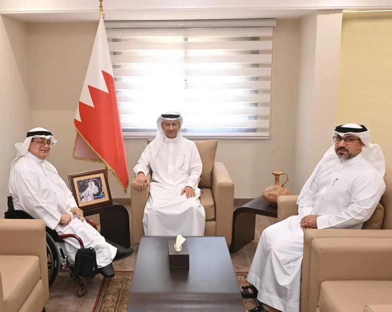 محافظ الشمالية يبحث تعزيز الشراكة المجتمعية مع جمعية المحفزين البحرينية لذوي الإعاقة