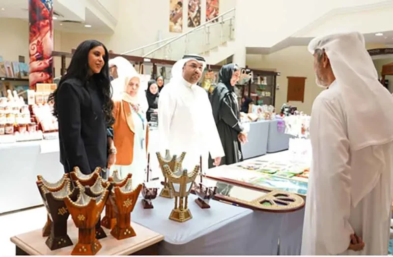 وكيل وزارة التنمية الاجتماعية يفتتح معرض "بصمة بحرينية" لدعم الأسر المنتجة في مجمع العاصمة لمنتجات الأيدي البحرينية