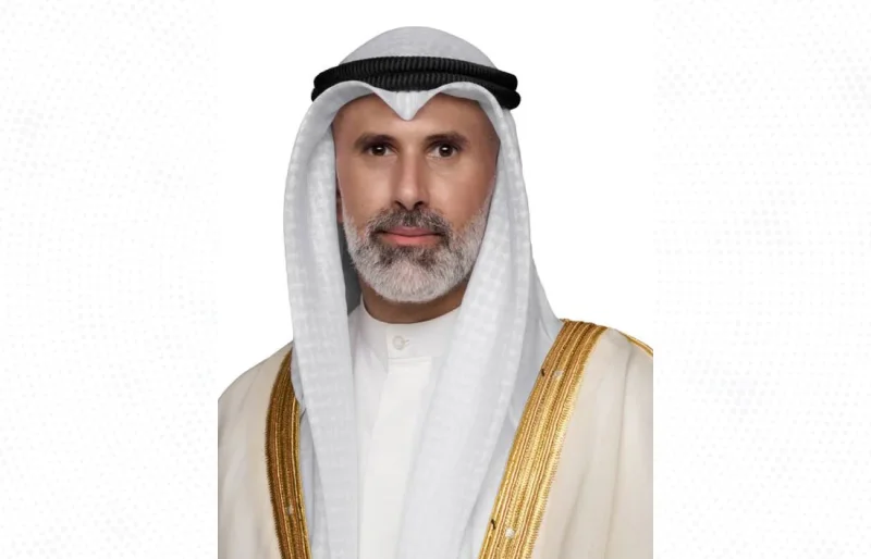 وزير الخارجية الكويتي يبحث هاتفيا مع نظيره العماني آخر التطورات الإقليمية