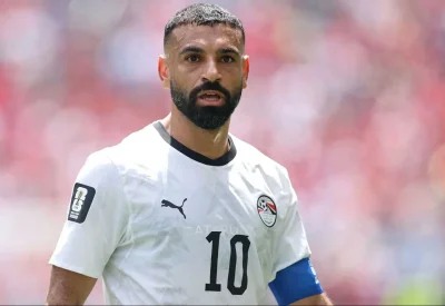 بشكتاش التركي يجمد مؤقتا مفاوضات ضم محمد صلاح