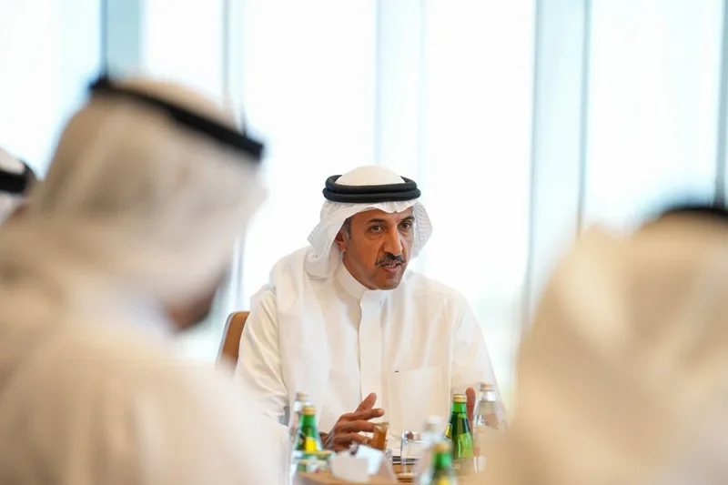 وزير المواصلات والاتصالات يلتقي منتسبي الدفعة الحادية عشرة من برنامج رئيس مجلس الوزراء لتنمية الكوادر الحكومية