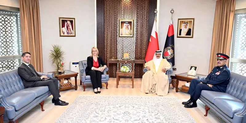 وزير الداخلية يستقبل السفيرة الأمريكية ويشيد بالشراكة الاستراتيجية بين البلدين
