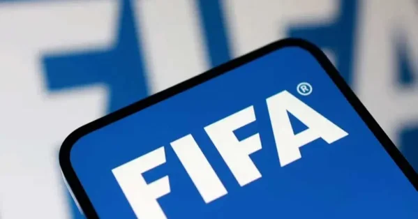 فيفا يدافع عن خطة تجارية بقيمة 20 مليار دولار: لا نبيع كأس العالم