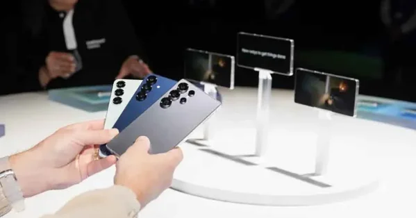 "سامسونغ" تستعد لتوسيع برنامج One UI 9 التجريبي ليشمل هواتف Galaxy S25
