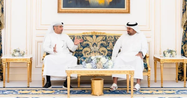سمو الشيخ عيسى بن علي يستقبل وزير الدولة لشؤون الشباب والرياضة الكويتي