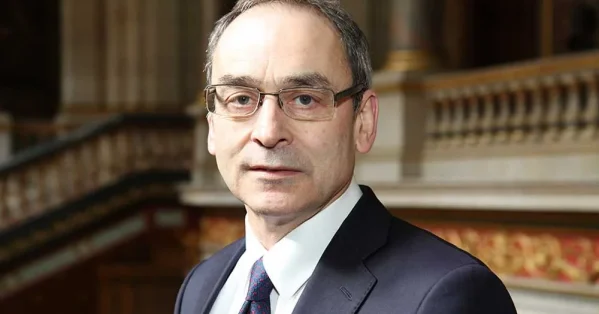Бывший британский посол Саймон Мартин временно возглавит посольство Великобритании в Бахрейне