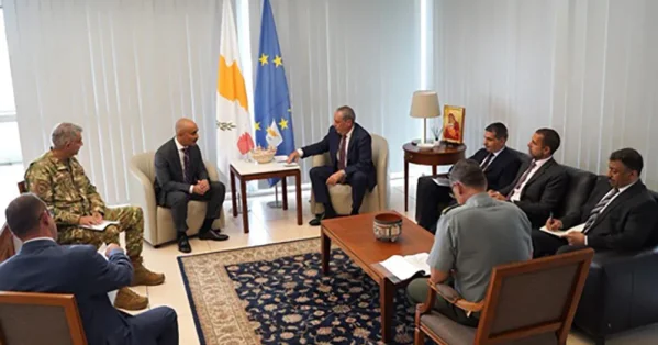 Bahrain: National security officials hold talks with Cyprus Minister of Defense