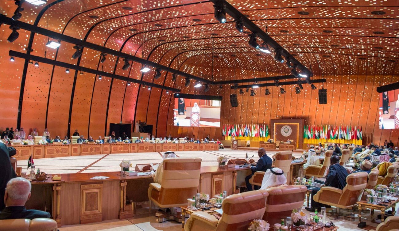 انطلاق أعمال القمة العربية في مدينة الظهران بالسعودية