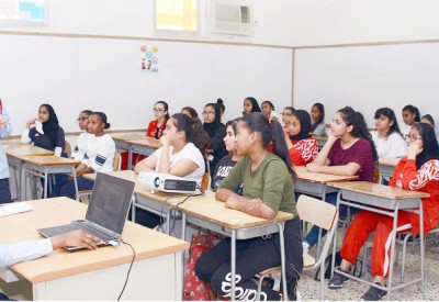 جناحي: تلبية احتياجات الشباب وتهيئتهم لسوق العمل