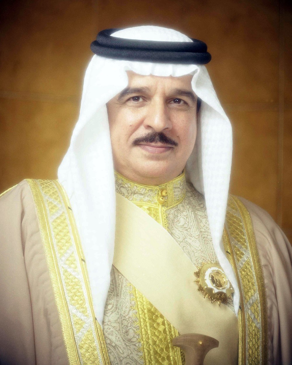 العاهل يصادق ويصدر 3 قوانين