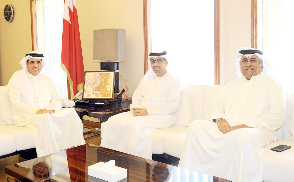 الرميحي: العلاقات مع الإمارات في تطور ونماء
