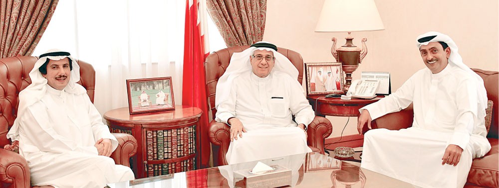 الحمر يشيد بمستوى العلاقات مع الكويت والإمارات