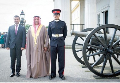 سمو الشيخ حمد بن محمد بن سلمان يحضر تخرج نجله