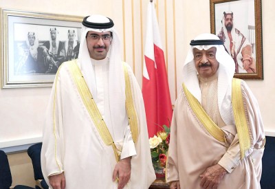 رئيس الوزراء: سمو الشيخ خليفة بن علي يتمتع بمكانة لدى المواطنين