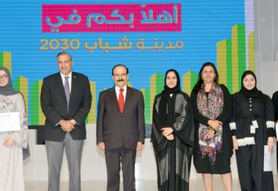 ميرزا يكرم الفائزين بابتكارات الطاقة المتجددة