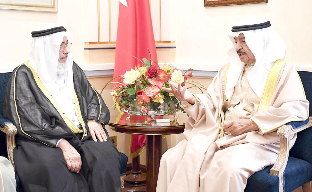 رئيس الوزراء: التواصل واجب على الجميع ويقوي النسيج الاجتماعي