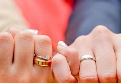     تزوجته من البحرين هـاتفيـًا... ثم انتحرت