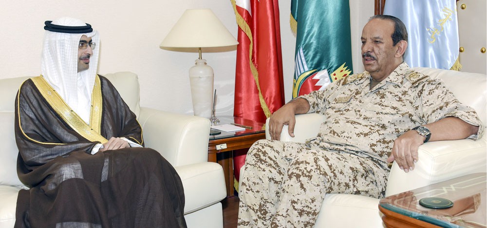 القائد العام يهنئ سمو الشيخ خليفة بن علي