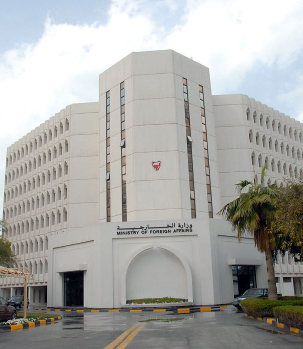 “الخارجية” تدين التفجير الإرهابي بـ “العريش” 