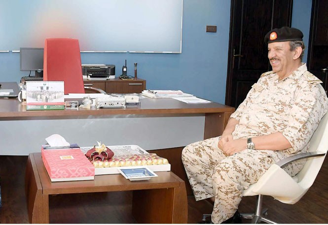  القائد العام: تزويد “الدفاع” بآحدث الأنظمة يسير وفق الخطط 