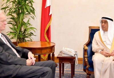 محمد بن مبارك يودع السفير الأميركي