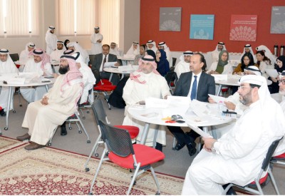 الخدمة المدنية يعقد جلسات نقاشية