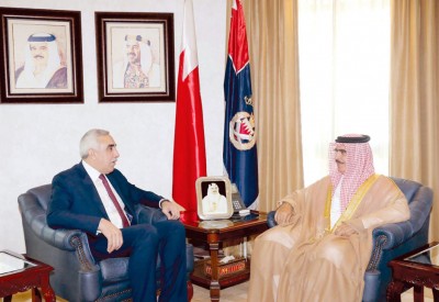 وزير الداخلية يودع السفير العراقي