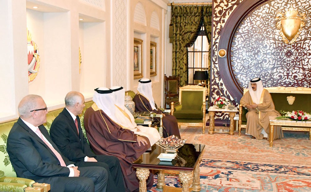 العاهل: حريصون على ترسيخ استقلالية القضاء