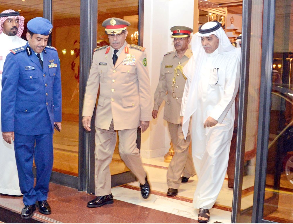 رئيس الأركان يستقبل نظيره السعودي 