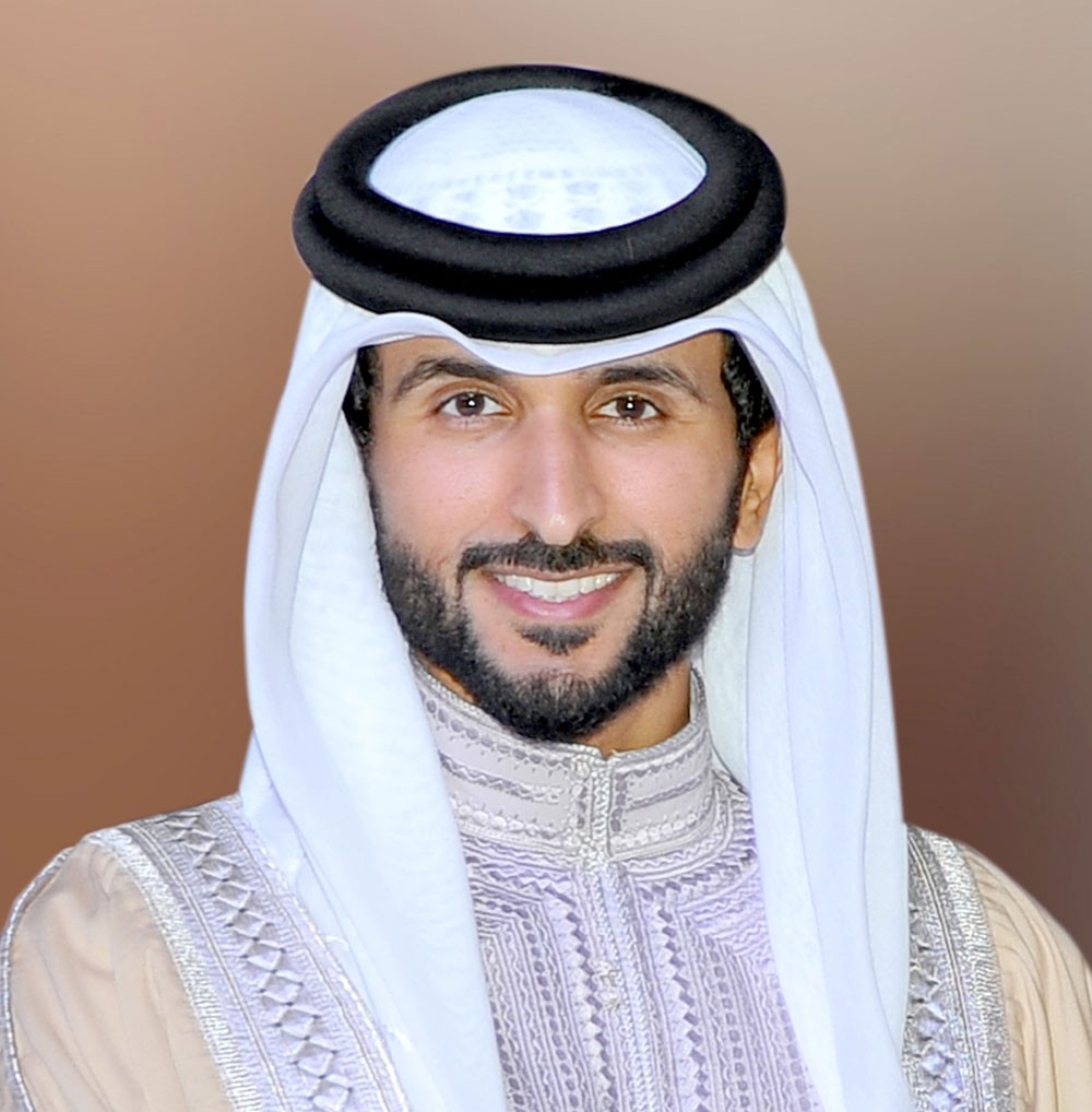 ناصر بن حمد: مستعدون لحماية مكتسبات الوطن ومنجزاته ونصرة الأشقاء