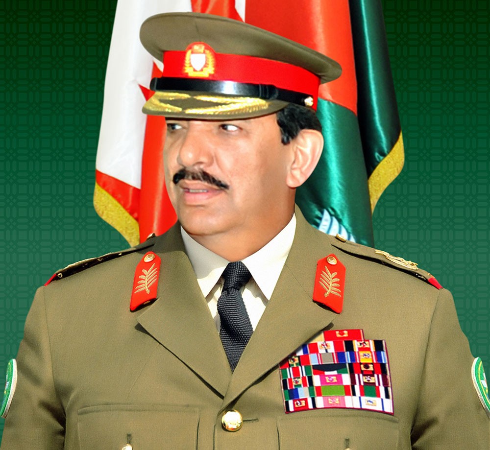 المشير يستعرض علاقات التعاون المشترك مع فرنسا