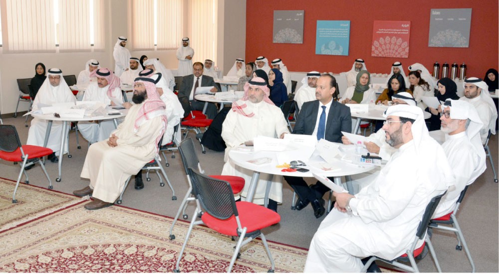 الخدمة المدنية يعقد جلسات نقاشية