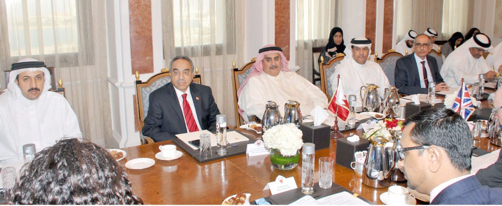 المملكة المتحدة تحرص على تطوير علاقاتها مع البحرين 