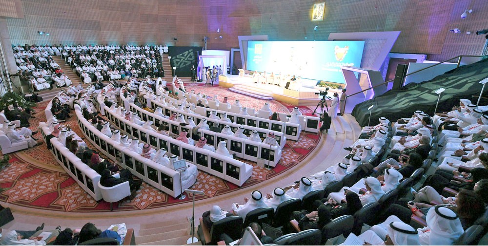  الحمر: تطوير الخدمات الإسكانية ضمن أولويات العمل الحكومي