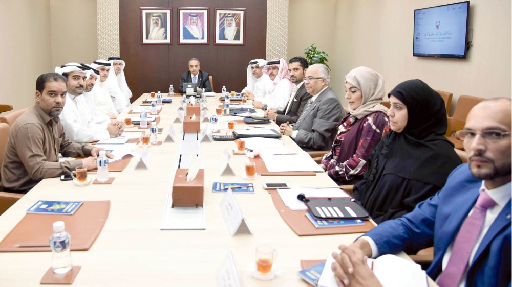 خلف يوجه المسؤولين استعدادا لموسم الأمطار