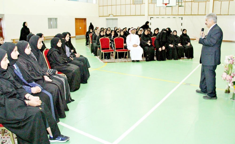 “الإيمان” تصغي لسيرة “الخيرية”
